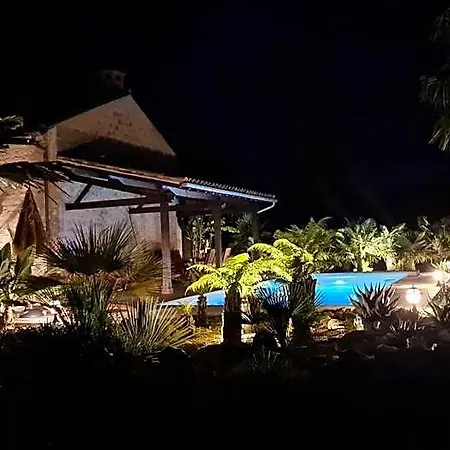 לינה וארוחת בוקר Le Relais Des Chevaliers 